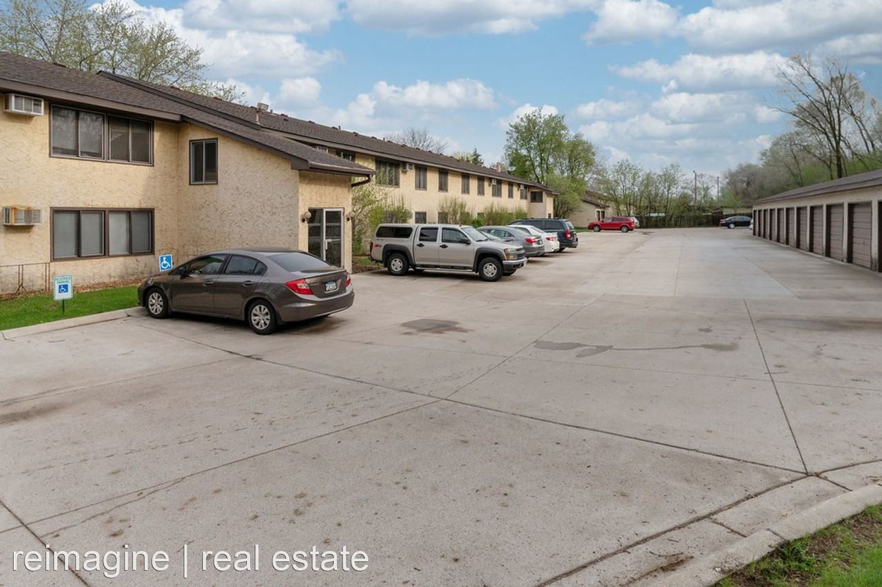 2520 Fairoak Ave - Photo 2 of 24