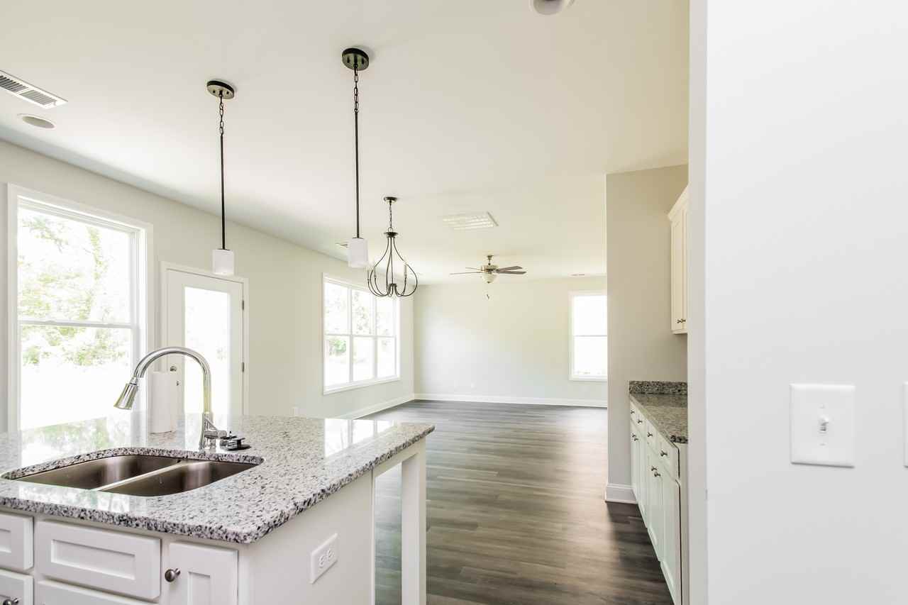 438 438 Blue Robin Ln - Photo 6 of 17