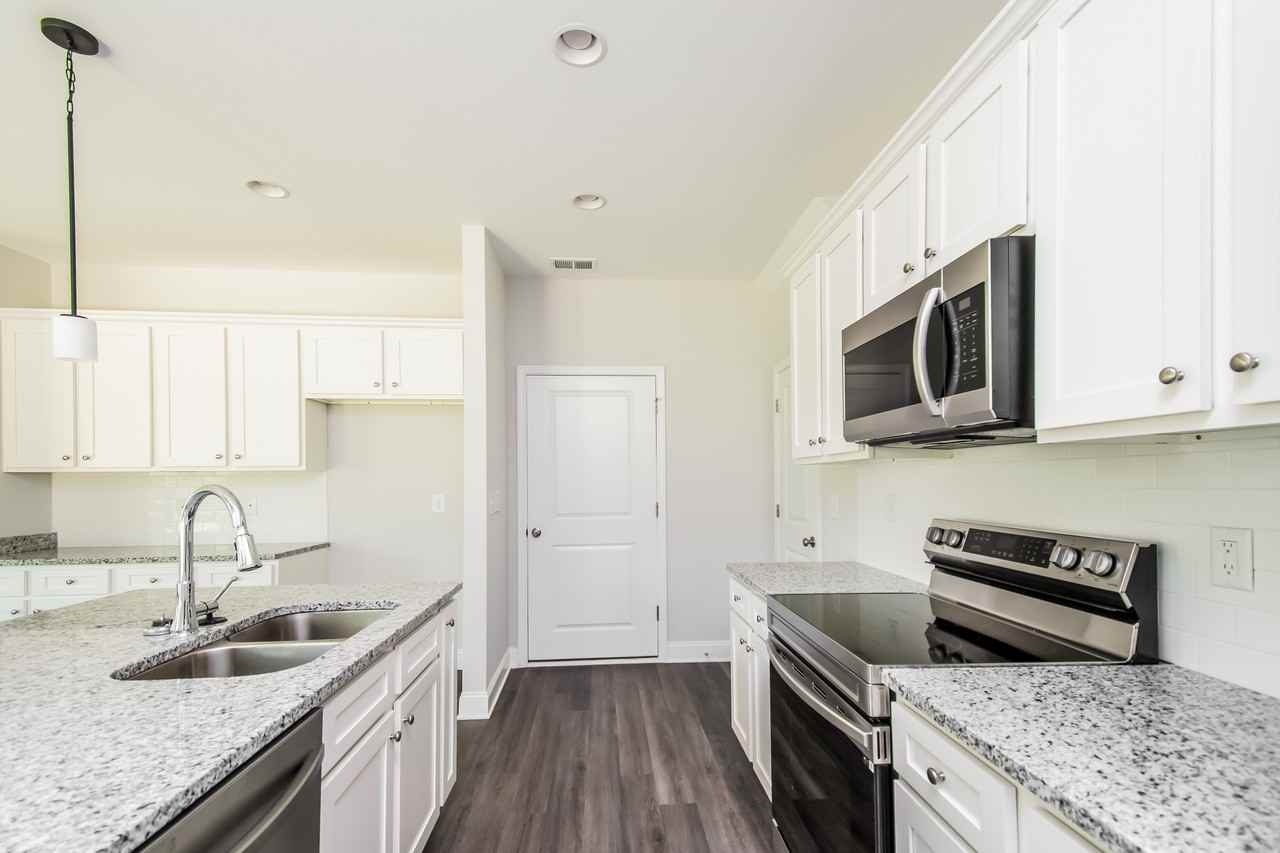438 438 Blue Robin Ln - Photo 7 of 17