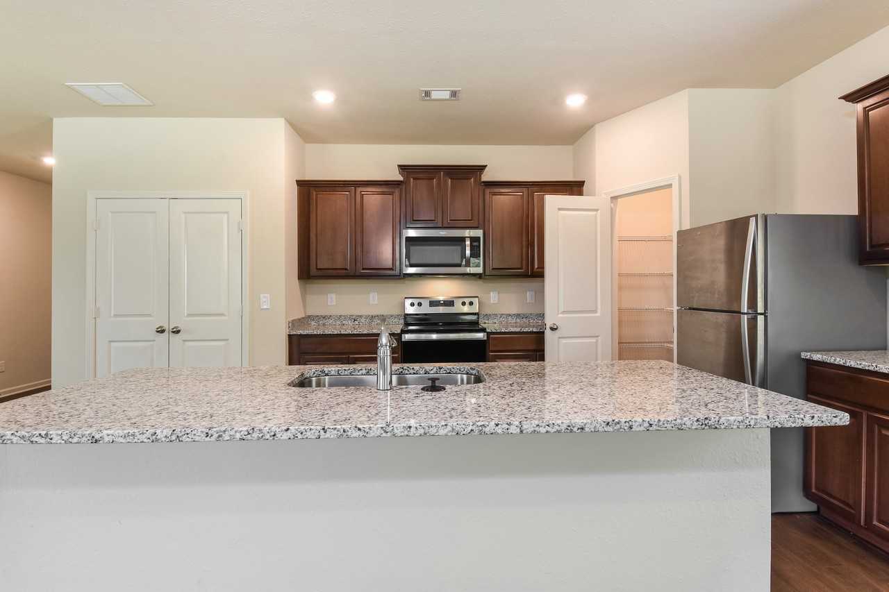 150 Innis Brook Cir - Photo 7 of 27