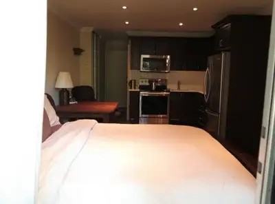 123 Woodbine Avenue - Photo 2 of 10