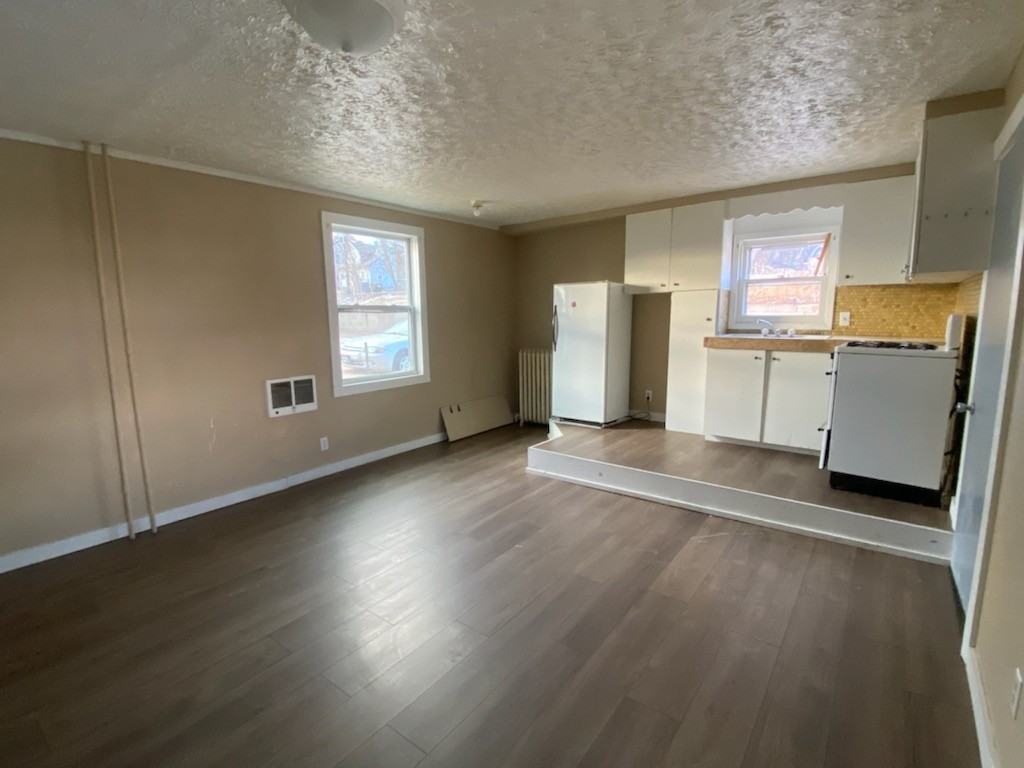 418 17th St #NA - Photo 2 of 5