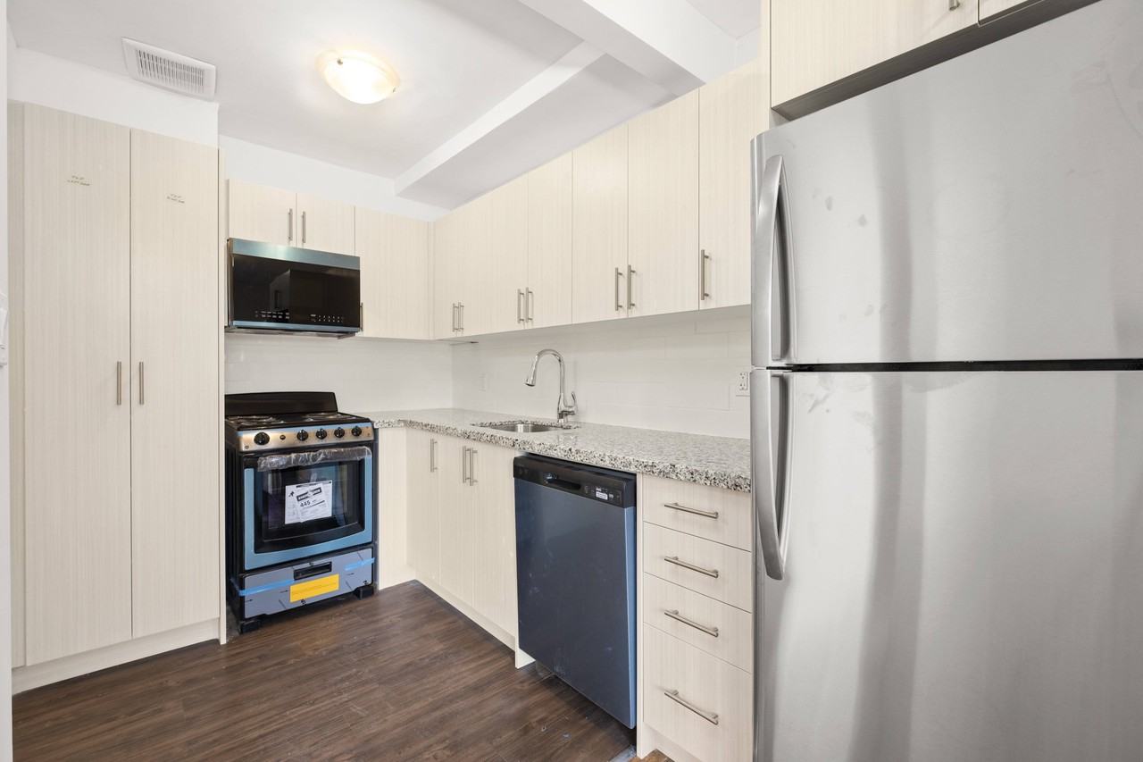 Torbolton TownHouse Apartments 2 Torbolton Dr, Toronto, ON M9W 3Y2