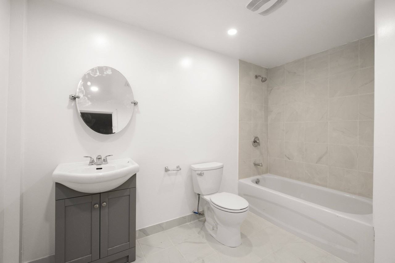 Torbolton TownHouse Apartments 2 Torbolton Dr, Toronto, ON M9W 3Y2