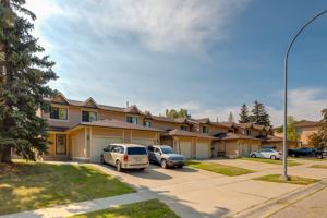 featured image of 2525 Woodbine Square