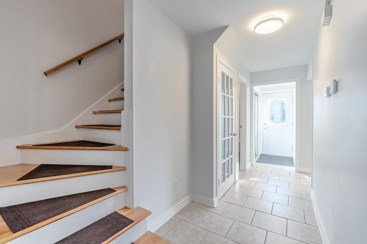 4 Boulevard Kirkland - Photo 3 of 20