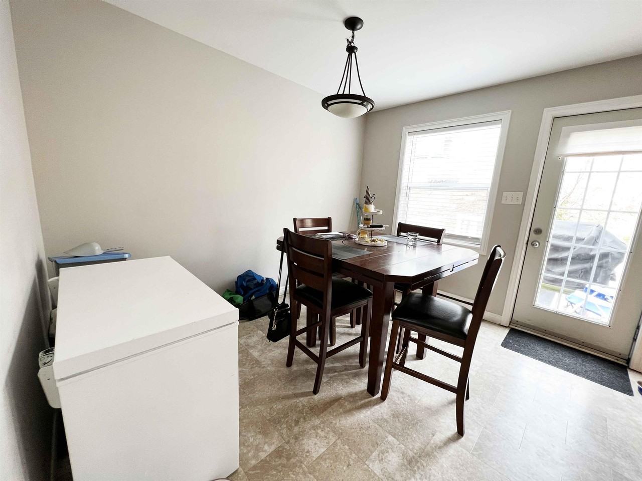 118 Seaborn St #1 - Photo 5 of 13