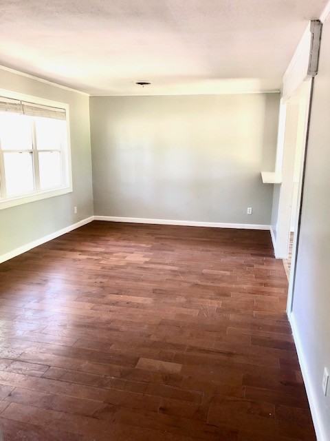 1008 Eisenhower Dr #1 - Photo 3 of 14