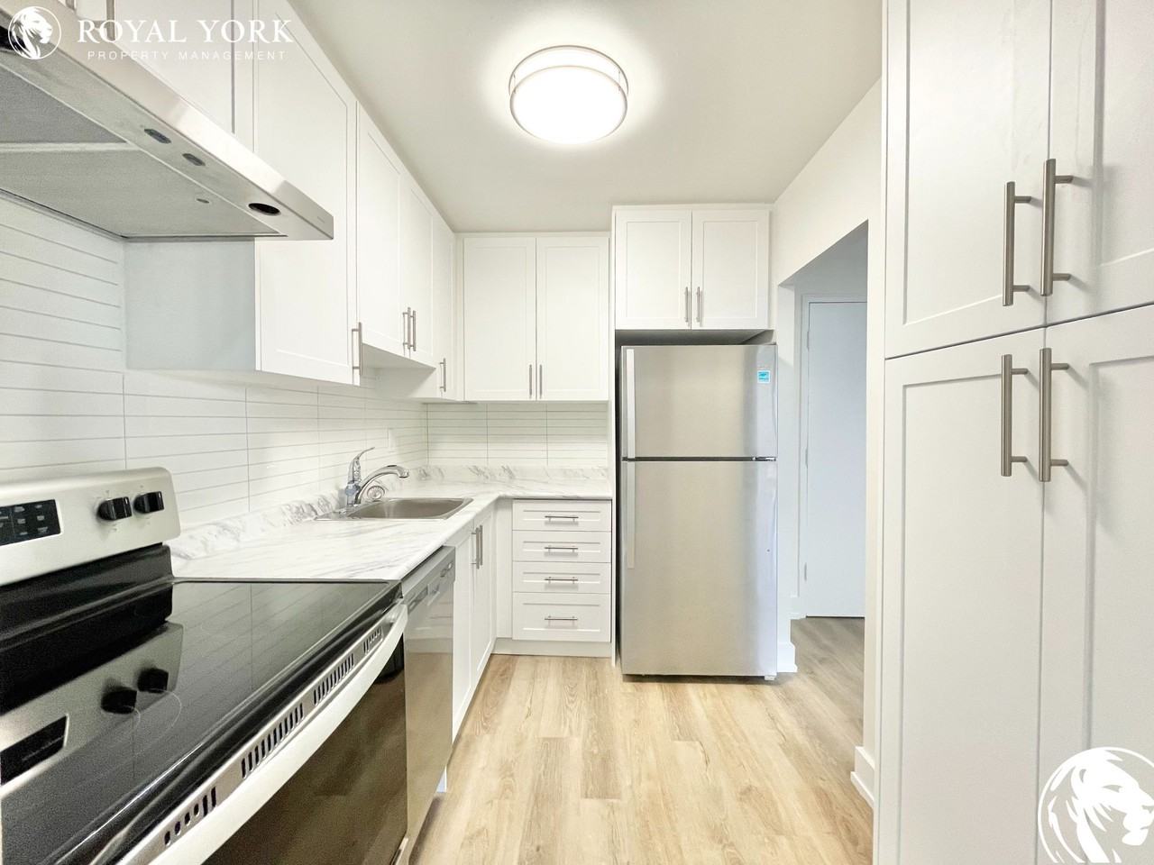 945 Simcoe St N #6 - Photo 2 of 17