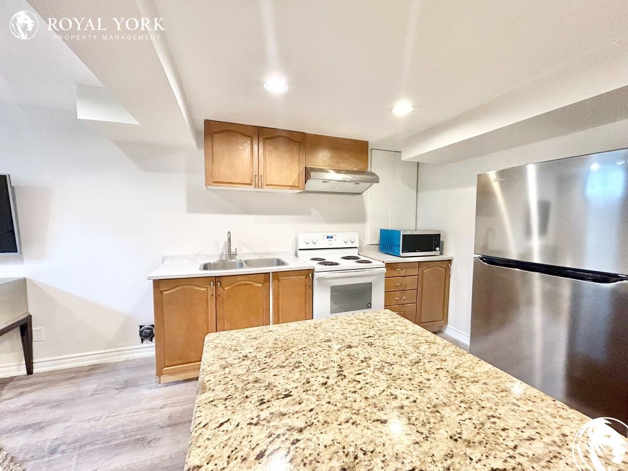 27 Murdock Ave #2 - Photo 3 of 20