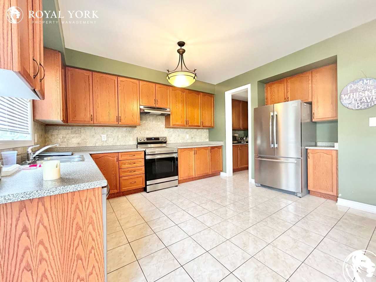 13 Lions Crt - Photo 2 of 38