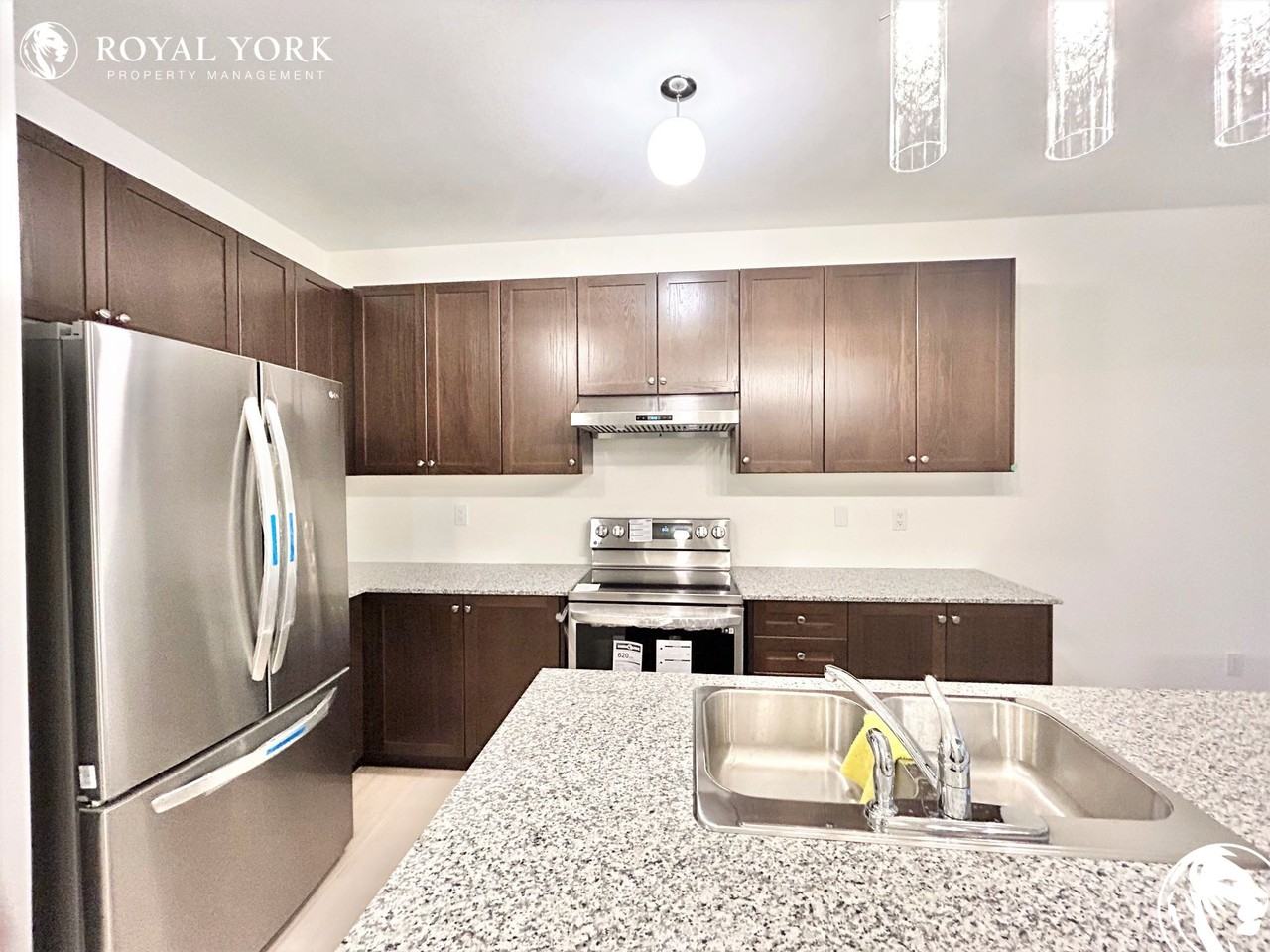 111 Markview Rd - Photo 2 of 43