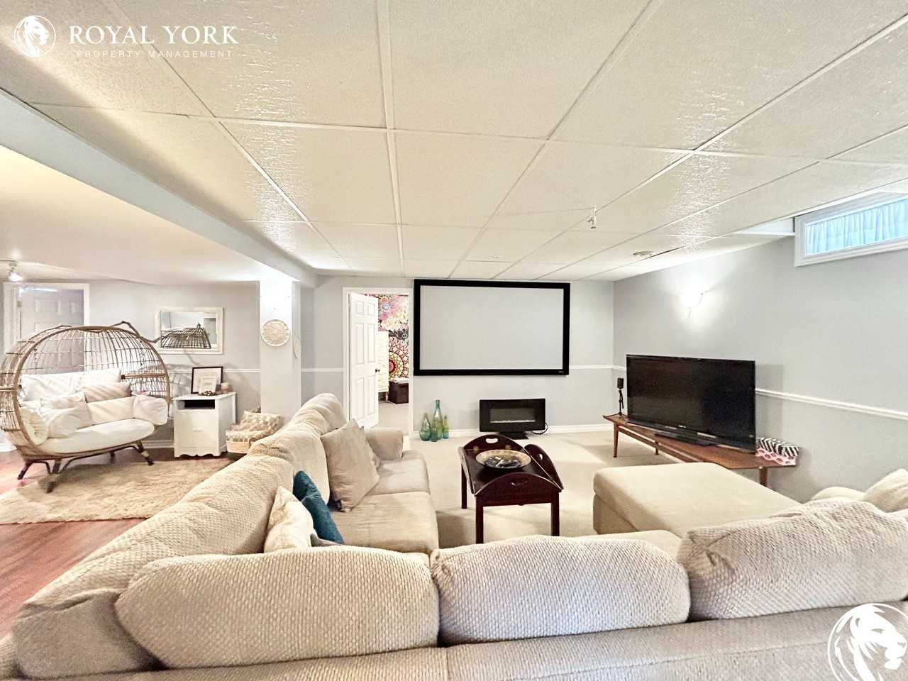 33 Meyer Ave - Photo 2 of 44