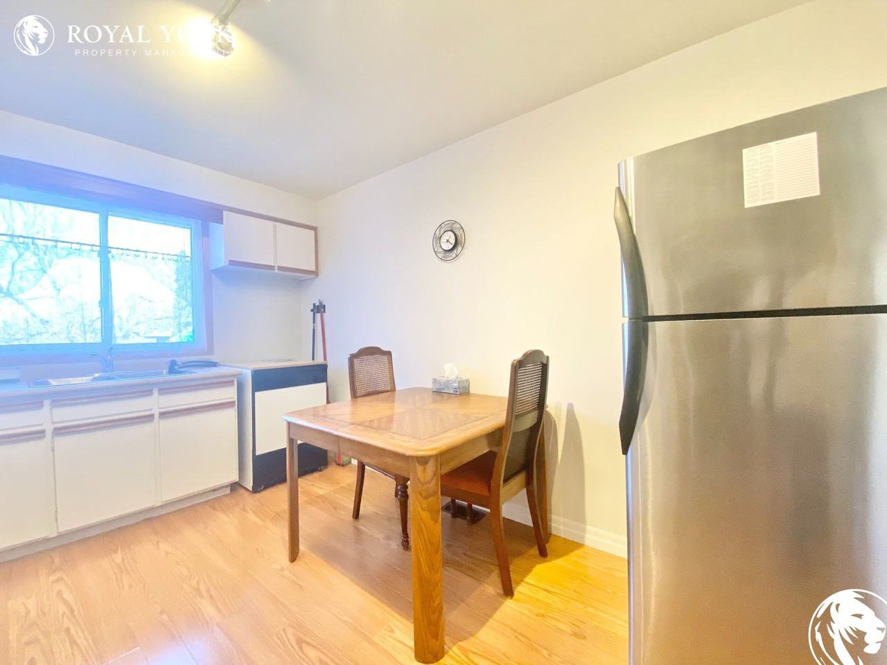 926 Walnut Crt #1 - Photo 2 of 27