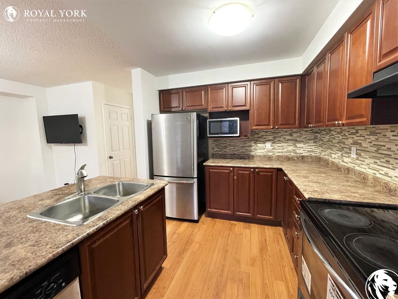 20 Bettina Pl - Photo 2 of 28