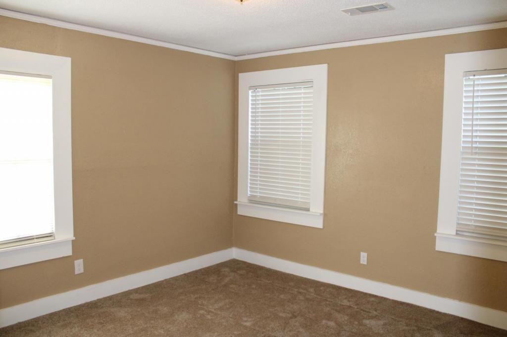 1034 Kney St - Photo 5 of 30