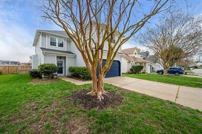 1488 Berkshire Dr - Photo 3 of 50