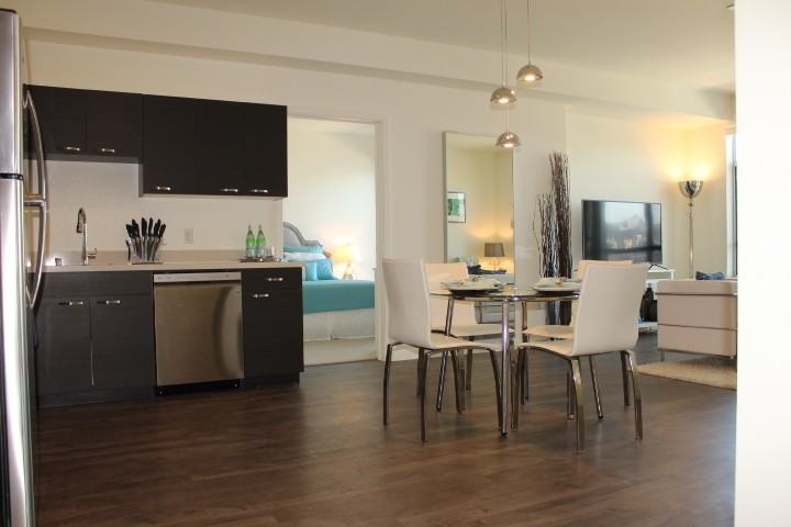 33 Seneca Ave - Photo 3 of 20