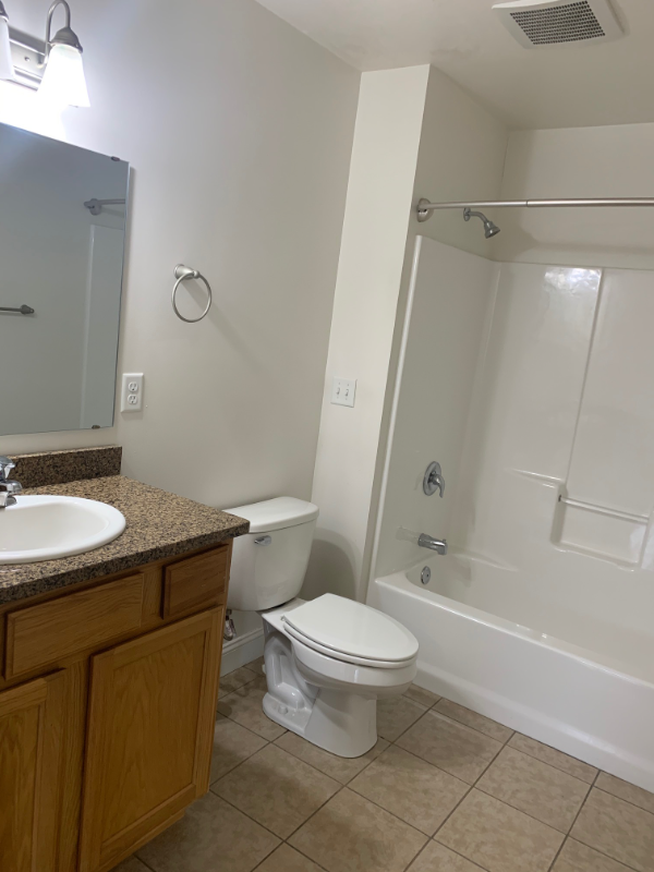 245 Pearl St - Photo 7 of 7