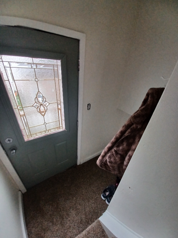 2410 S 62nd St - Photo 3 of 9