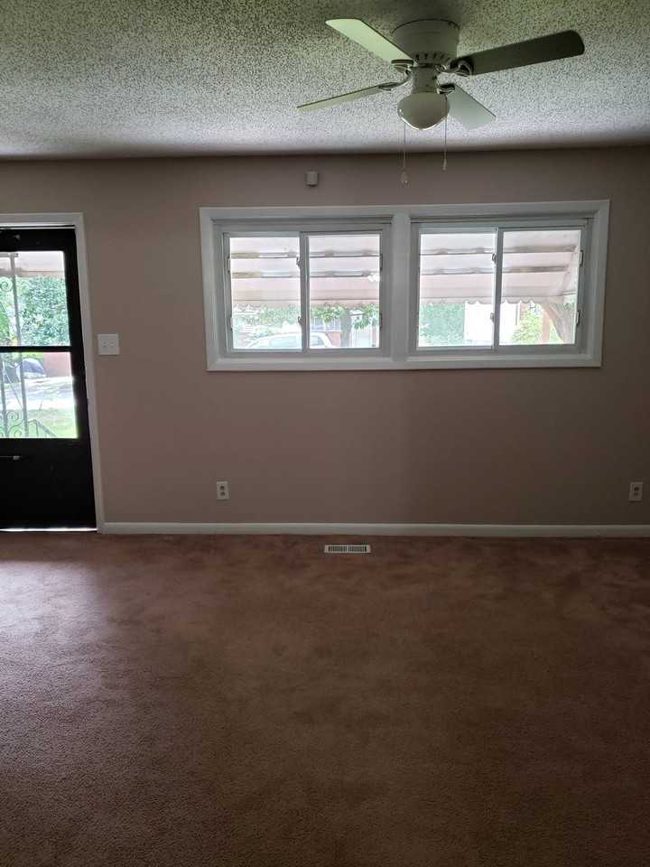 1509 Hooks St #4 - Photo 3 of 14