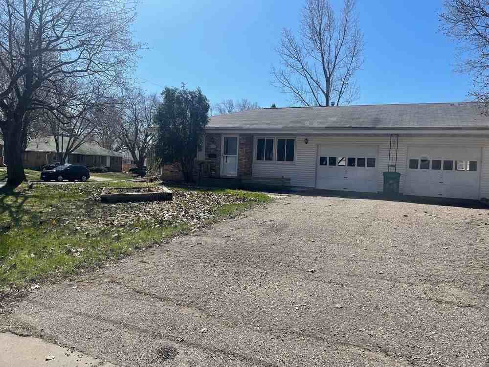 8701 W 35th St - Photo 2 of 25