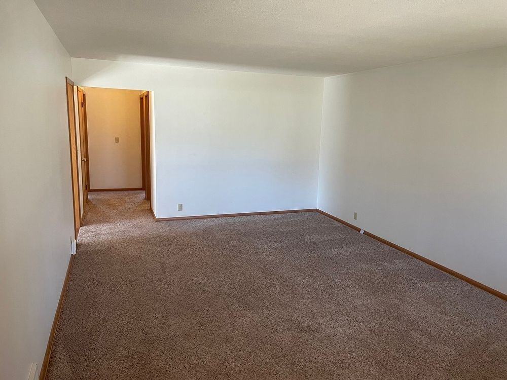 8701 W 35th St - Photo 3 of 25