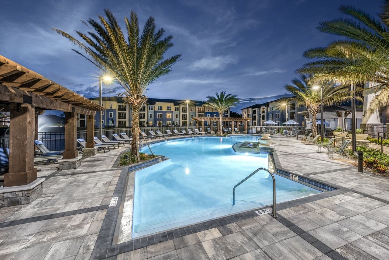 Addison Pointe - Photo 2 of 23