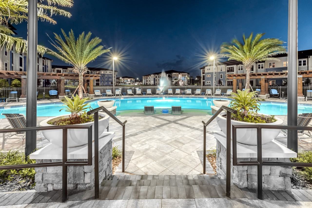 Addison Pointe - Photo 3 of 23