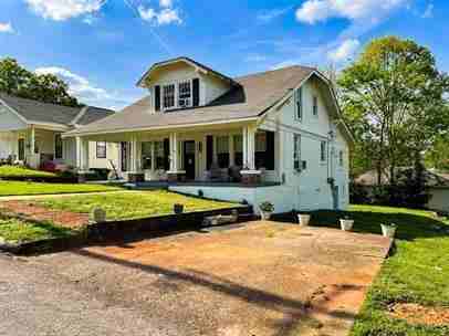 Mattielou St. 213 - Photo 2 of 11