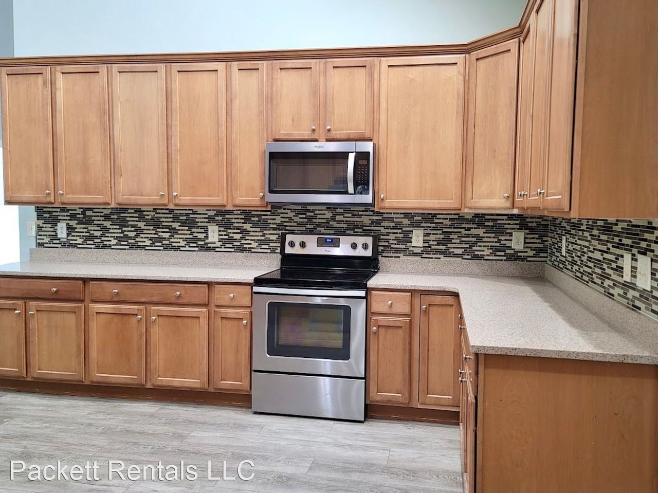 308 Madison Ct - Photo 2 of 11