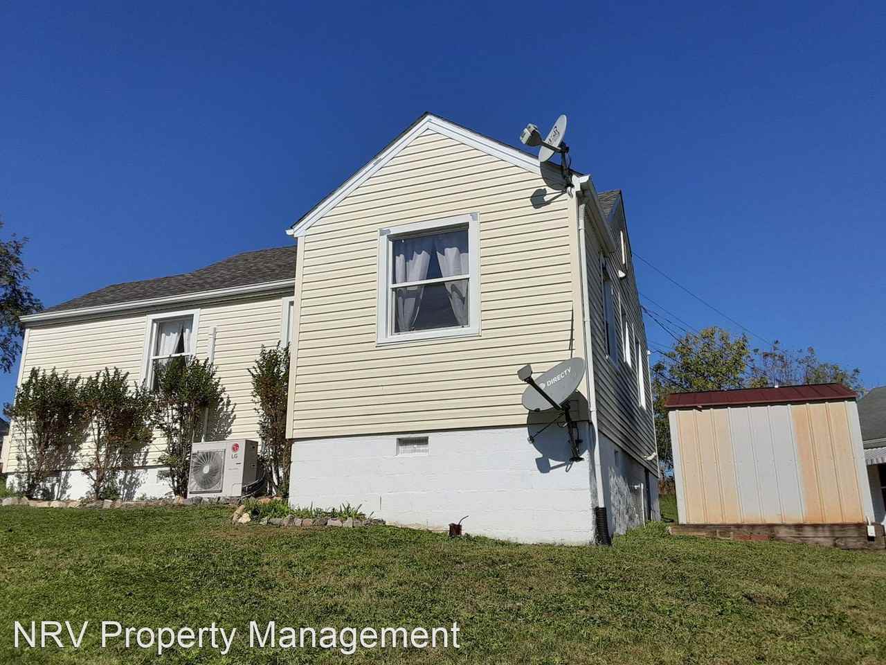 149 Monroe St - Photo 2 of 18