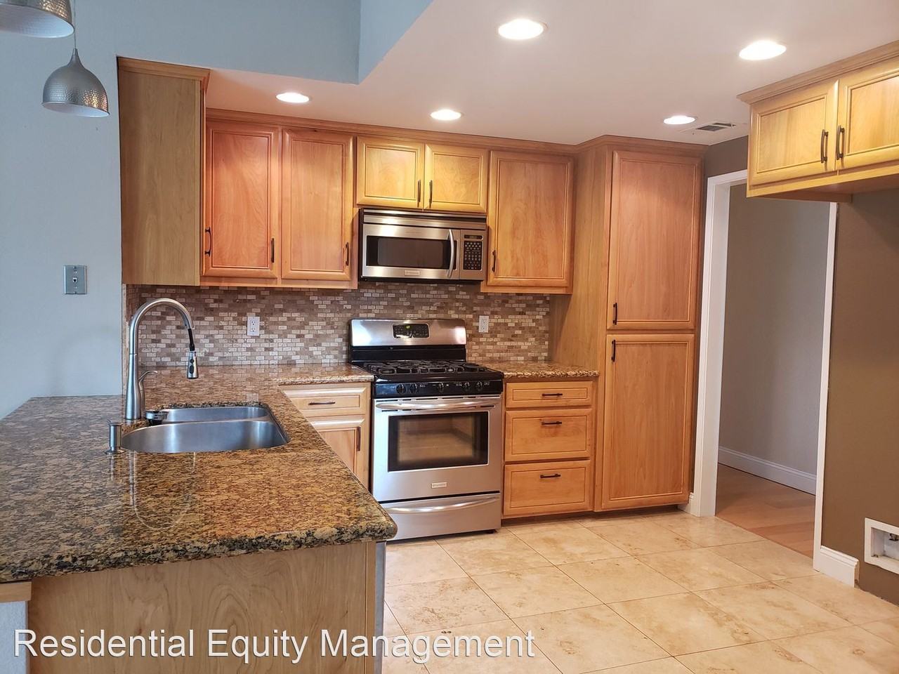 102 Gable St - Photo 2 of 24