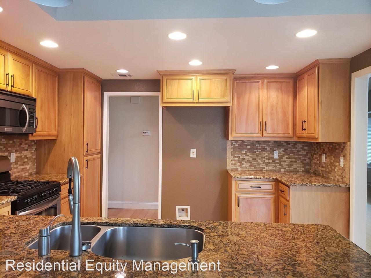 102 Gable St - Photo 3 of 24