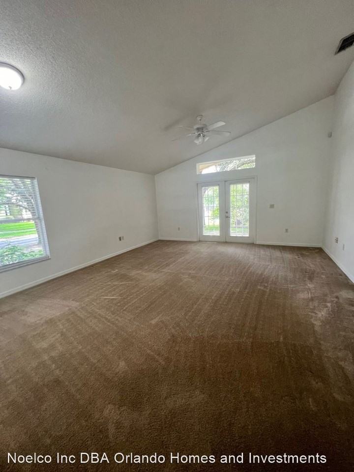 13248 Woodsedge Way - Photo 3 of 8