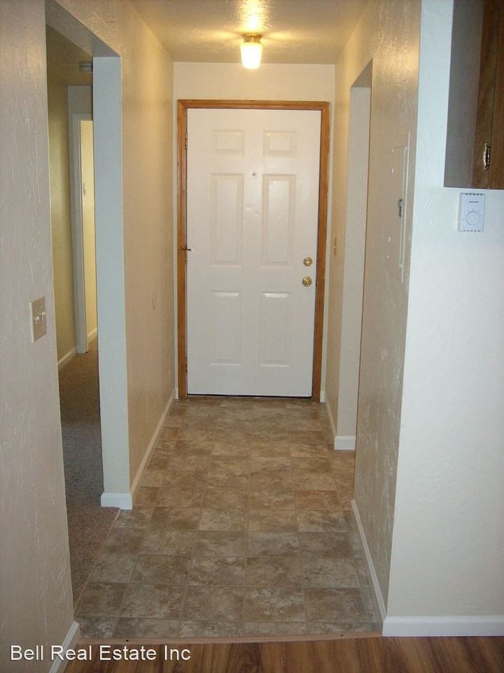 712/714 W Quinalt Street - Photo 2 of 12