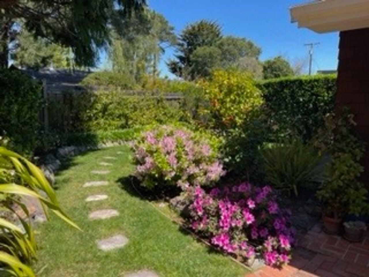 8 Laverne Ave - Photo 3 of 24