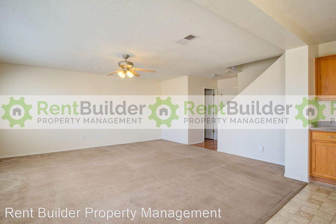 11004 Park North St Nw - Photo 3 of 28