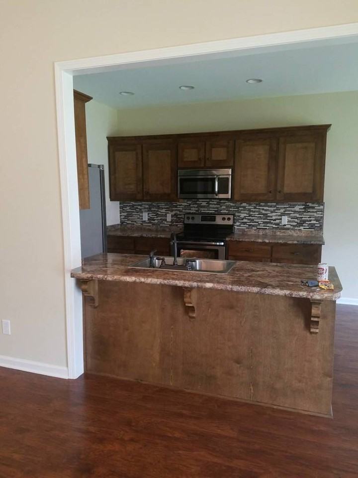 103 Woodridge Dr - Photo 3 of 20