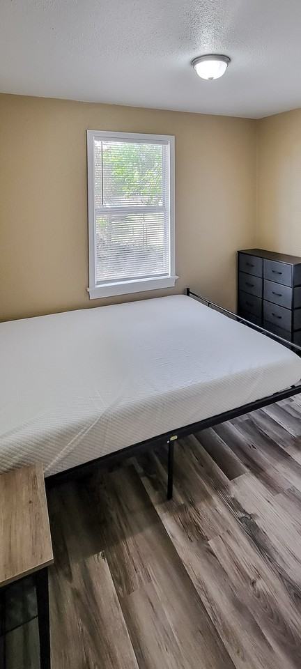 Concord Cir - Photo 5 of 7