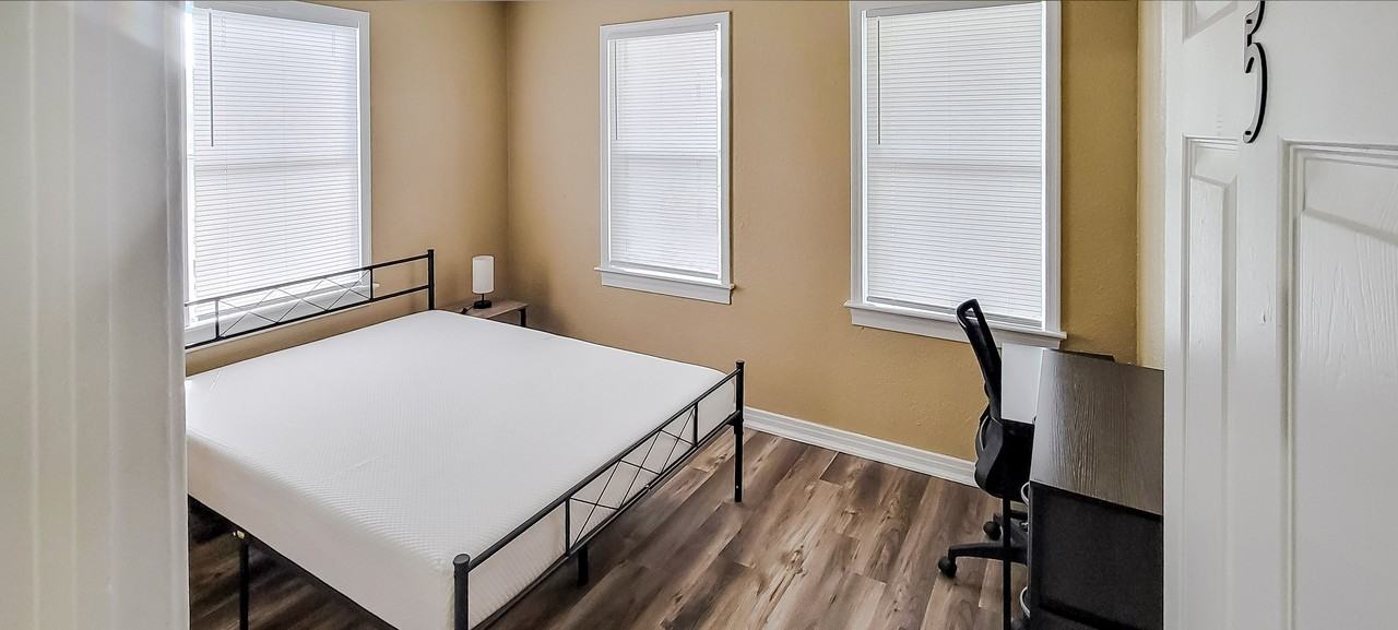 Concord Cir - Photo 4 of 5