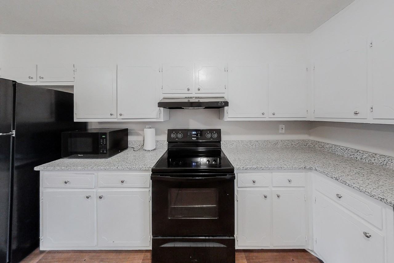 Randalwood Ct - Photo 5 of 10