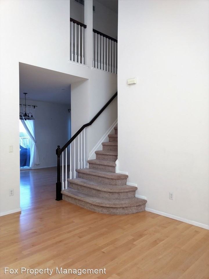 3642 Castle Peak Ave - Photo 3 of 22