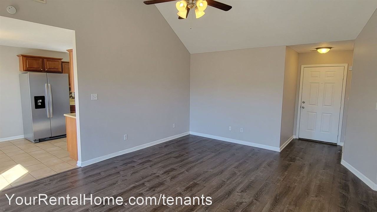 120 Westminster Cv - Photo 3 of 32