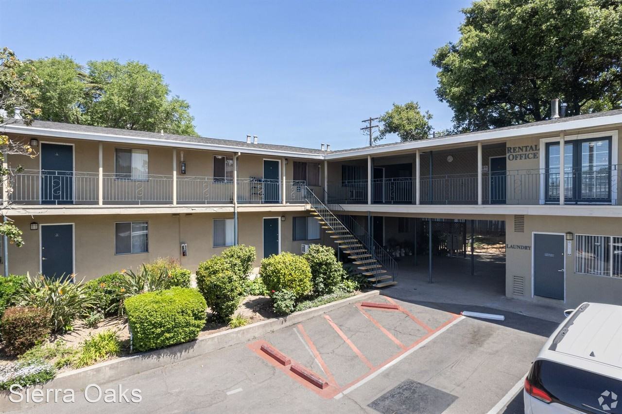 Sierra Oaks 2 Bedrooms 1 Bath - Photo 3 of 17