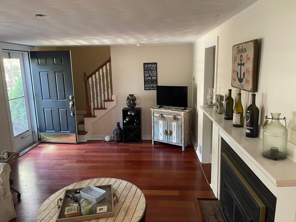 57 Chase St #57 - Photo 3 of 14