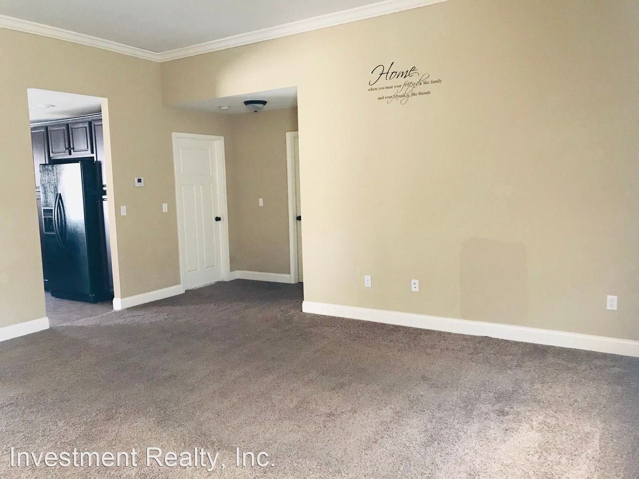 121 Sycamore Dr - Photo 3 of 25