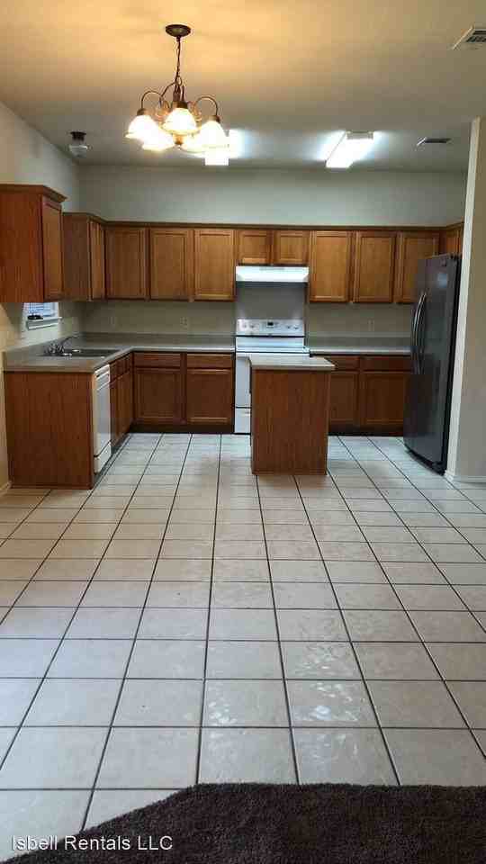 4708 Golden Gate Dr - Photo 3 of 30