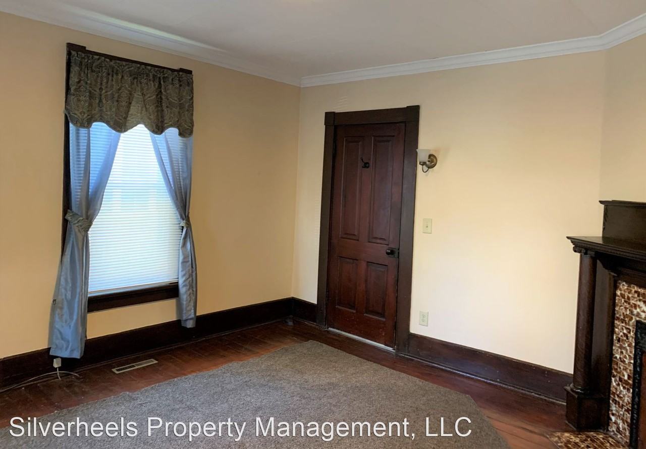 525 6th St - Photo 3 of 19