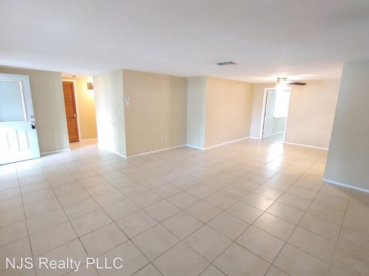 7410 Abalone Dr - Photo 3 of 12